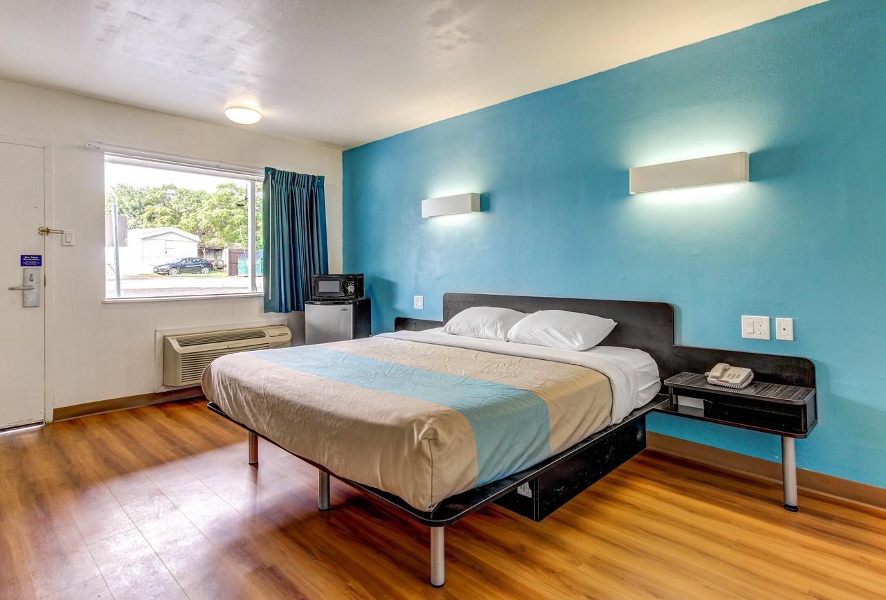 Motel 6 Waco - Lacy Lakeview Bellmead Eksteriør billede
