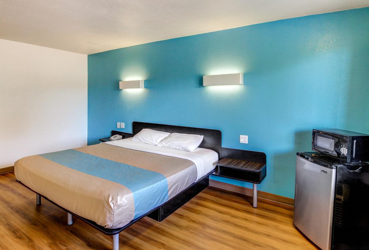 Motel 6 Waco - Lacy Lakeview Bellmead Eksteriør billede