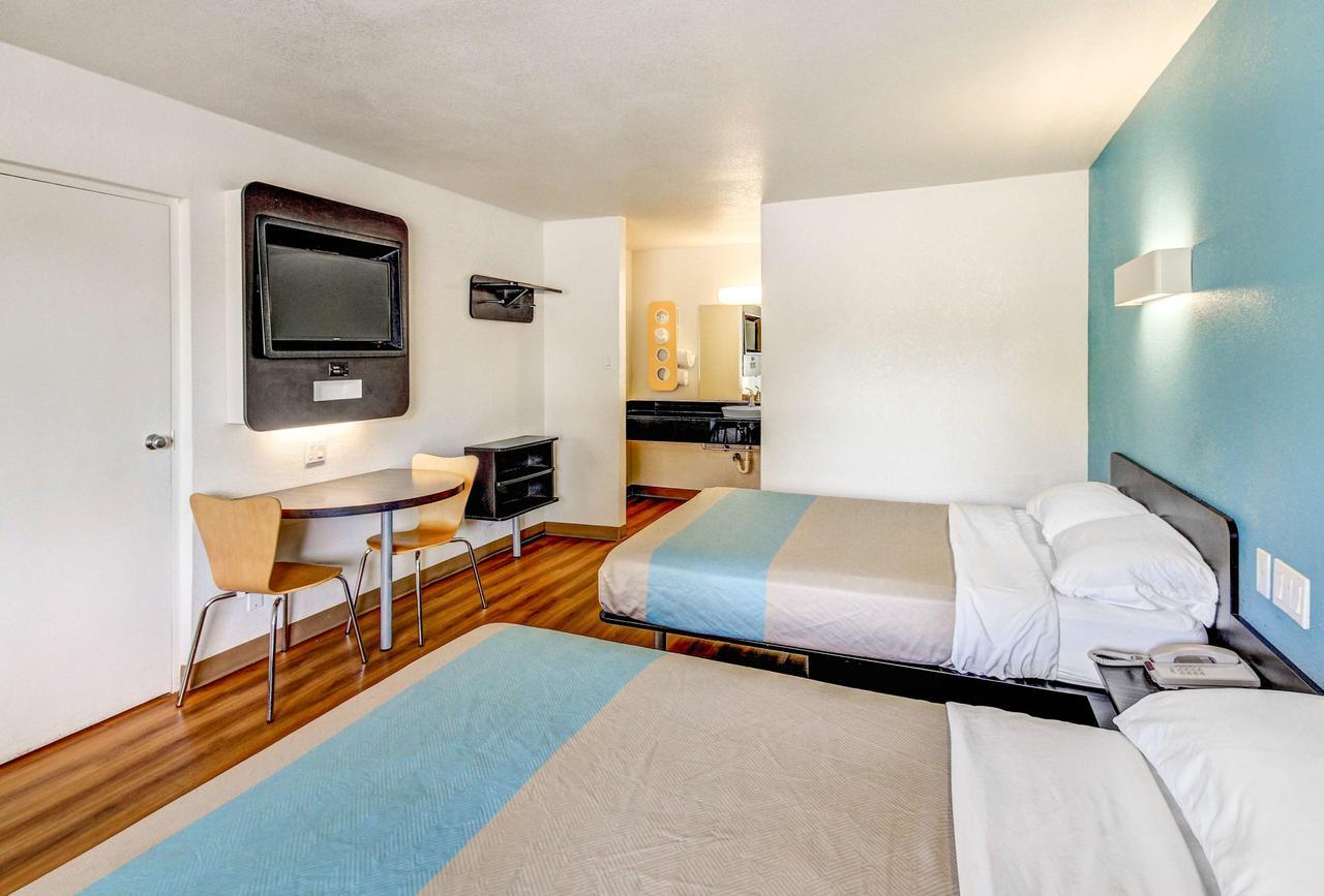 Motel 6 Waco - Lacy Lakeview Bellmead Eksteriør billede